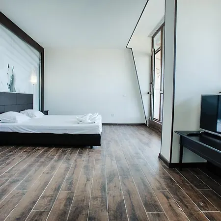 бийч Отель 3*